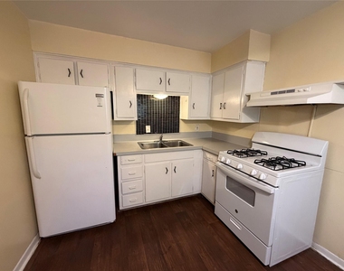 3106 Duval St - Photo Thumbnail 4