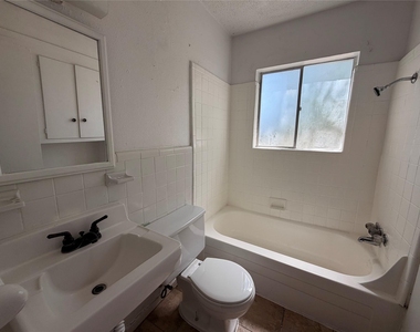 3106 Duval St - Photo Thumbnail 8