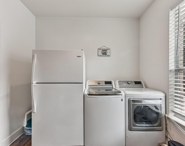 3219 Ash Glen Ln - Photo Thumbnail 13