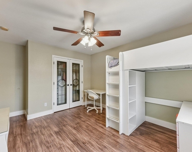 3219 Ash Glen Ln - Photo Thumbnail 20