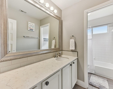 3219 Ash Glen Ln - Photo Thumbnail 21