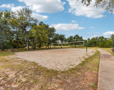 3219 Ash Glen Ln - Photo Thumbnail 34
