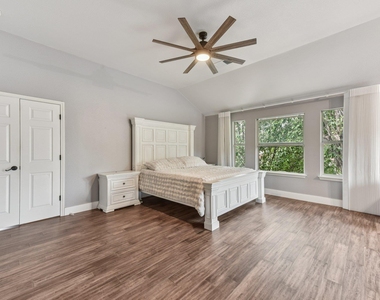 3219 Ash Glen Ln - Photo Thumbnail 15