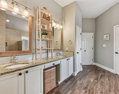 3219 Ash Glen Ln - Photo Thumbnail 17