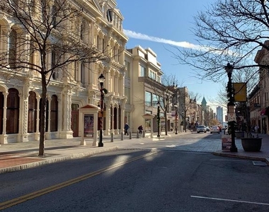 833 N Market Street - Photo Thumbnail 16
