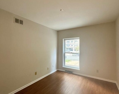 1203 Gilpin Avenue - Photo Thumbnail 9