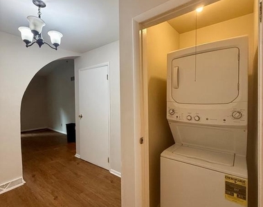 1203 Gilpin Avenue - Photo Thumbnail 4