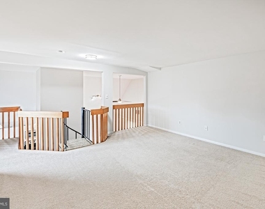 35 Foxtail Court - Photo Thumbnail 10
