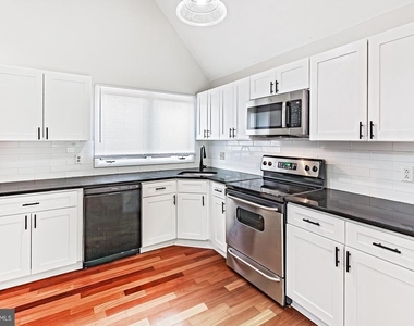 35 Foxtail Court - Photo Thumbnail 4