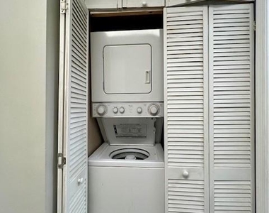 1401 Gilpin Avenue - Photo Thumbnail 16