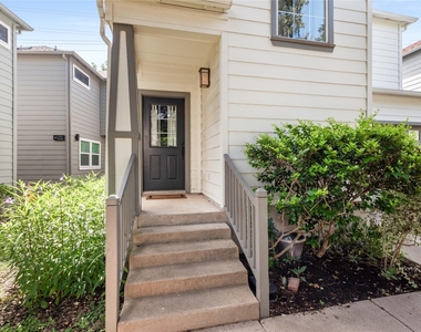 1011 Brodie St - Photo Thumbnail 1