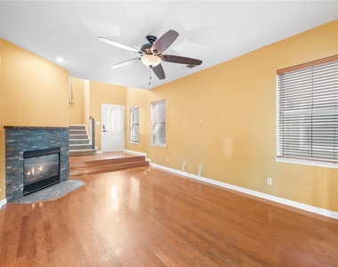 1011 Brodie St - Photo Thumbnail 9