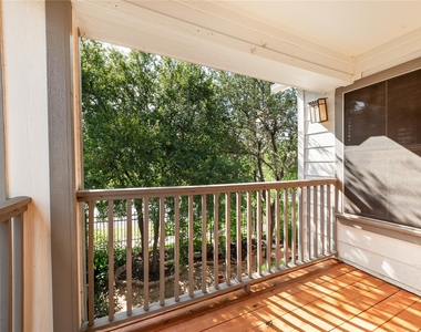 1011 Brodie St - Photo Thumbnail 22