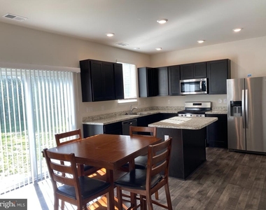 225 Fellowship Drive - Photo Thumbnail 7