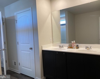 225 Fellowship Drive - Photo Thumbnail 18