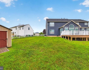 206 Markham Court - Photo Thumbnail 41