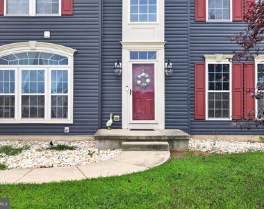 206 Markham Court - Photo Thumbnail 3