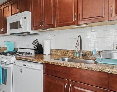 4000 Tunlaw Road Nw - Photo Thumbnail 11