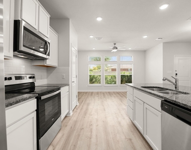 605 W South St - Photo Thumbnail 15
