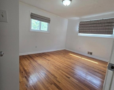 4575 Blaine Street Ne - Photo Thumbnail 13