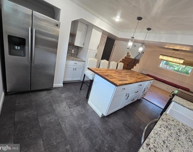 4575 Blaine Street Ne - Photo Thumbnail 3