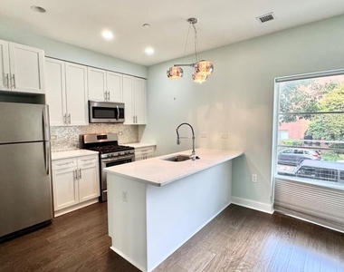 401 15th Street Se - Photo Thumbnail 2