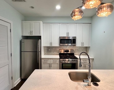 401 15th Street Se - Photo Thumbnail 4