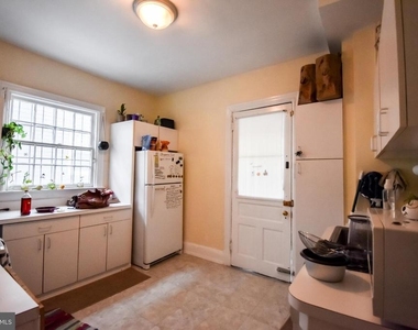 2216 Wisconsin Avenue Nw - Photo Thumbnail 3