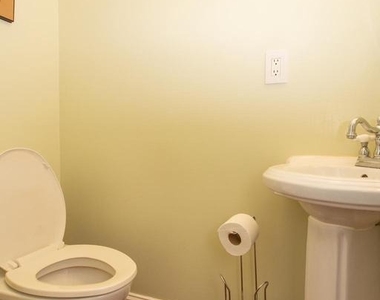 148 Adams Street Nw - Photo Thumbnail 9