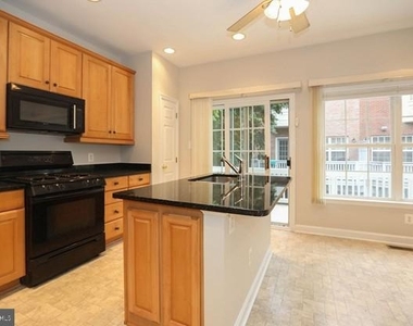 722 Capitol Square Place Sw - Photo Thumbnail 9