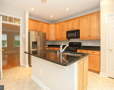 722 Capitol Square Place Sw - Photo Thumbnail 8