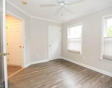 722 Capitol Square Place Sw - Photo Thumbnail 23
