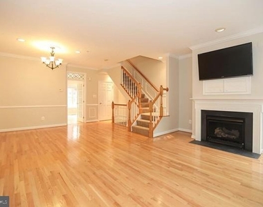 722 Capitol Square Place Sw - Photo Thumbnail 7
