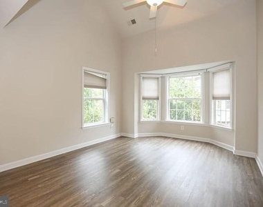 722 Capitol Square Place Sw - Photo Thumbnail 13