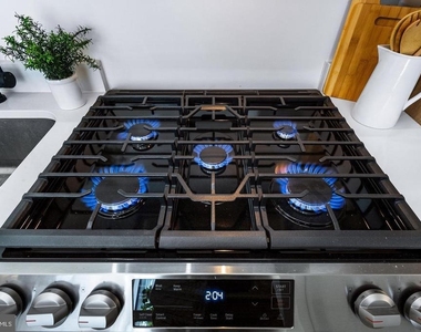3817 Georgia Avenue Nw - Photo Thumbnail 17