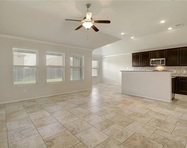 330 Briar Park Dr - Photo Thumbnail 3