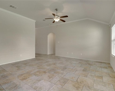 330 Briar Park Dr - Photo Thumbnail 6