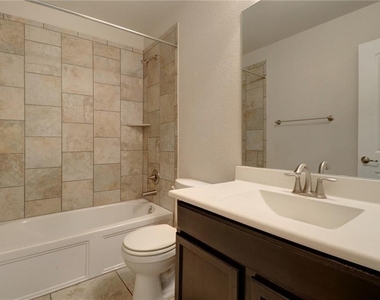 330 Briar Park Dr - Photo Thumbnail 23