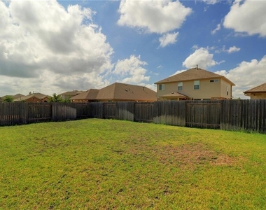 330 Briar Park Dr - Photo Thumbnail 26