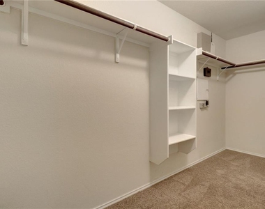 330 Briar Park Dr - Photo Thumbnail 19