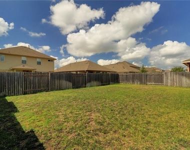 330 Briar Park Dr - Photo Thumbnail 28