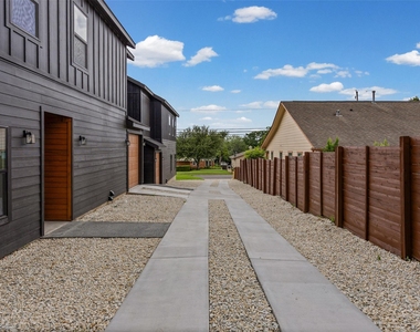 7310 Carver Ave - Photo Thumbnail 21