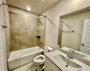 2945 Sage Ranch Dr - Photo Thumbnail 6
