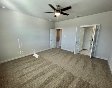 2945 Sage Ranch Dr - Photo Thumbnail 3