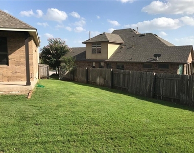 120 W Adelanta Pl - Photo Thumbnail 3