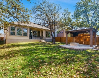 941 Del Raphael Dr - Photo Thumbnail 23
