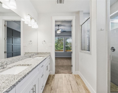 941 Del Raphael Dr - Photo Thumbnail 20