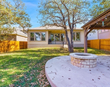941 Del Raphael Dr - Photo Thumbnail 24