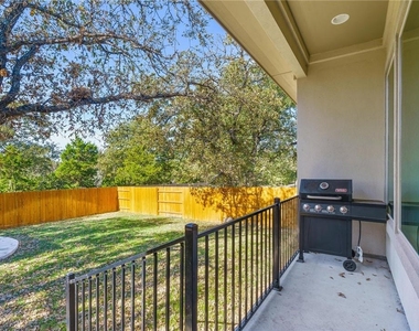 941 Del Raphael Dr - Photo Thumbnail 22