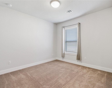 941 Del Raphael Dr - Photo Thumbnail 3